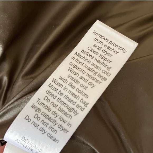 Athleta Responsible tundra goose down filled puffer vest olive green - Picture 4 of 11